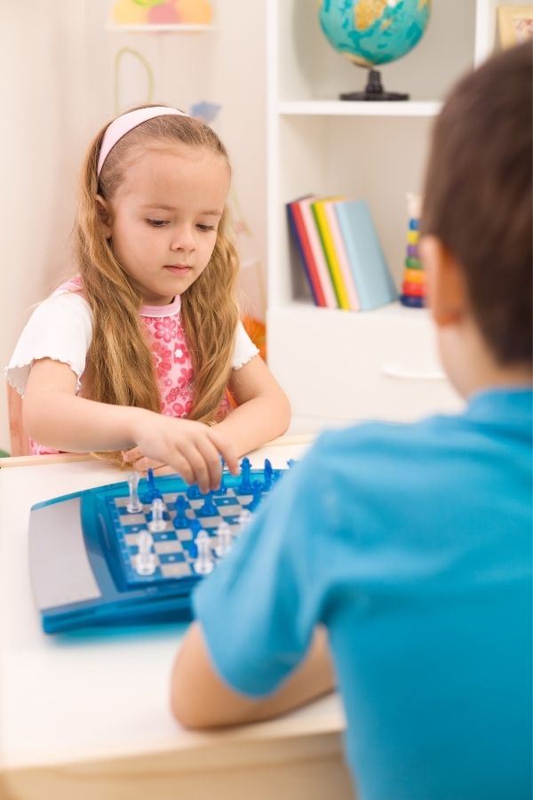 Xadrez para crianças: vantagens e regras explicadas de forma simples